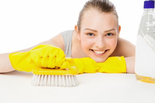 Professional end-of-tenancy and reset cleaning in TW13 properties