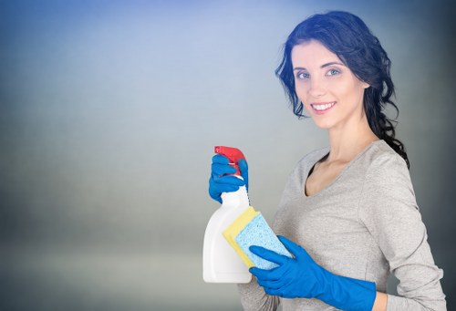 Commercial carpet cleaning service for TW13 business premises